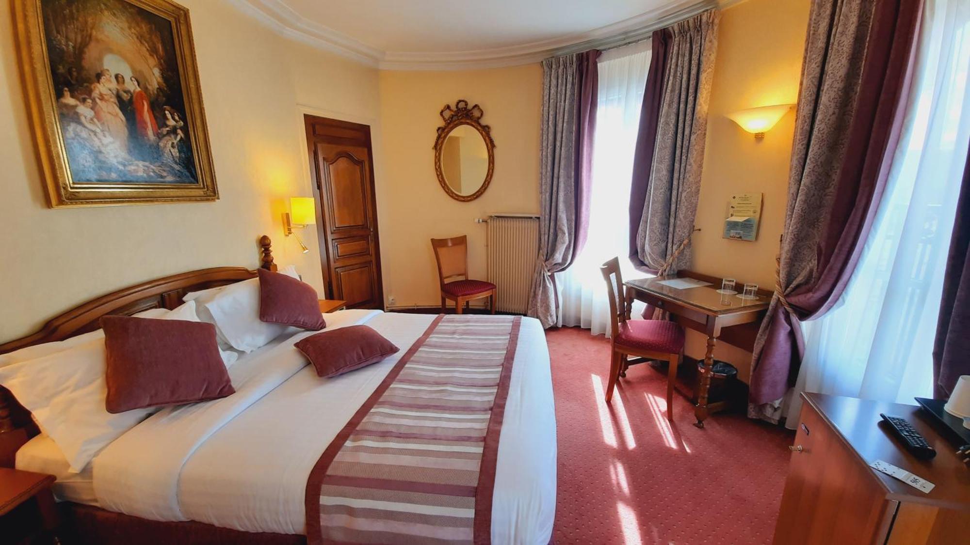 Hotel Paix Republique Paris Exterior photo
